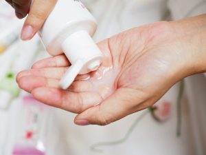 Dung dịch vệ sinh được bác sĩ khuyên dùng